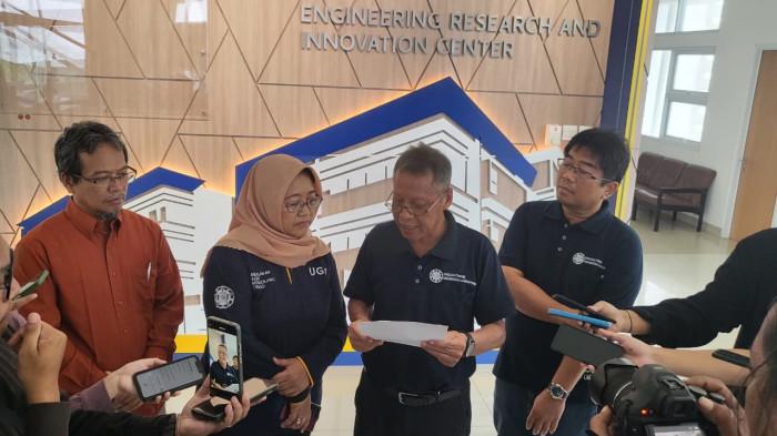HASIL INVESTIGASI - Pusat Kajian Pelambatan Entropi (PKPE) FT UGM menyampaikan laporan akhir investigasi ilmiah terkait fenomena 