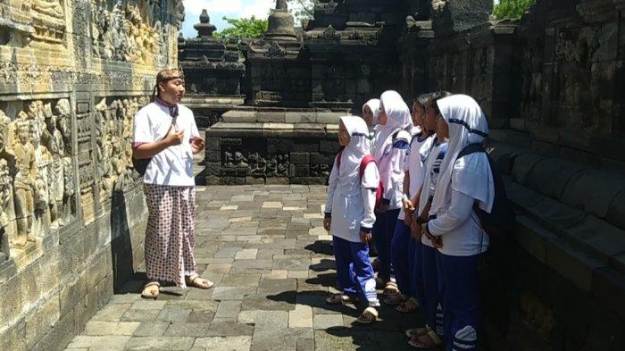Pelajar Dibolehkan Naik ke Struktur Candi Borobudur Tiap Hari Senin, Berikut Syaratnya
