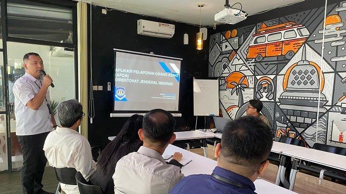 Pelaku Usaha Hotel di Sleman Mendapat Edukasi Pemantauan Orang Asing