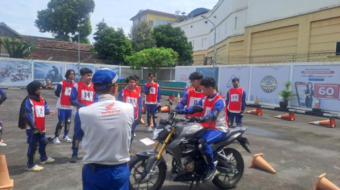 Pembekalan Keselamatan Berkendara Bagi Generasi Muda