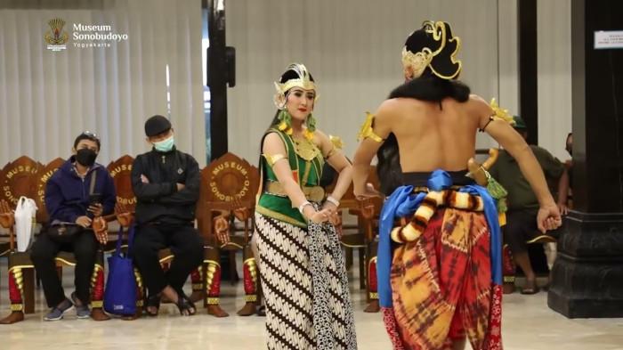 Pertunjukan Wayang Orang Museum Sonobudoyo (sumber: youtube.com/museumsonobudoyo)