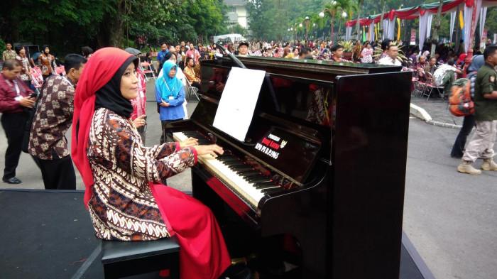 Piano Bung Karno PS GBP