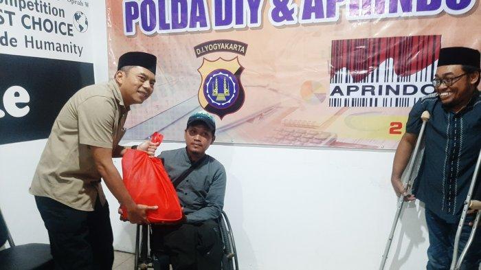 Aprindo dan Polda DIY Salurkan Bantuan Untuk Komunitas difaBike dan Sapadifa