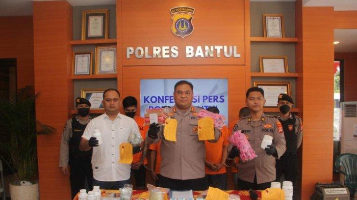 Polres Bantul Ringkus 4 Orang Pengedar Obat-obatan Terlarang