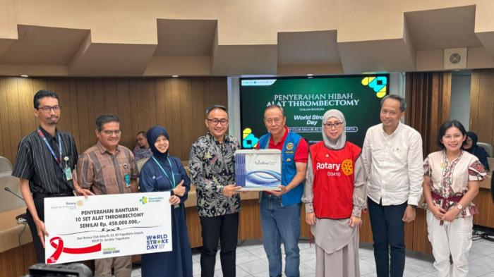 Rotary Club Serahkan 10 Set Alat Thrombectomy Senilai Rp450 Juta ke RSUP Dr Sardjito
