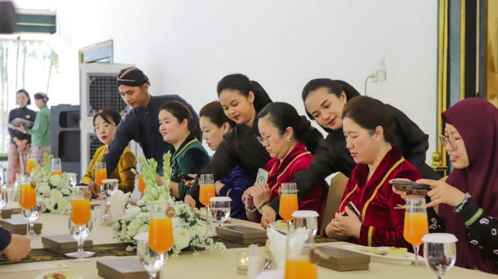 Royal Ambarrukmo Yogyakarta Sambut Travel Agent Tiongkok  dalam Kunjungan Famtrip Budaya 1