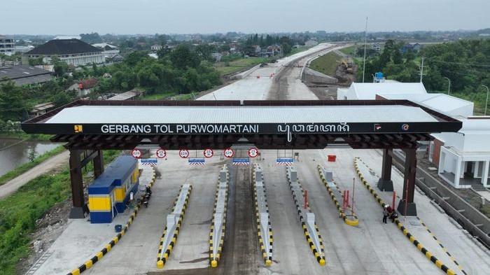 FUNGSIONAL - Penampakan Gerbang Tol Purwomartani di Kalasan, Sleman, DIY. Ruas tol Prambanan-Purwomartani rencananya akan dibuka fungsional saat Lebaran 2026