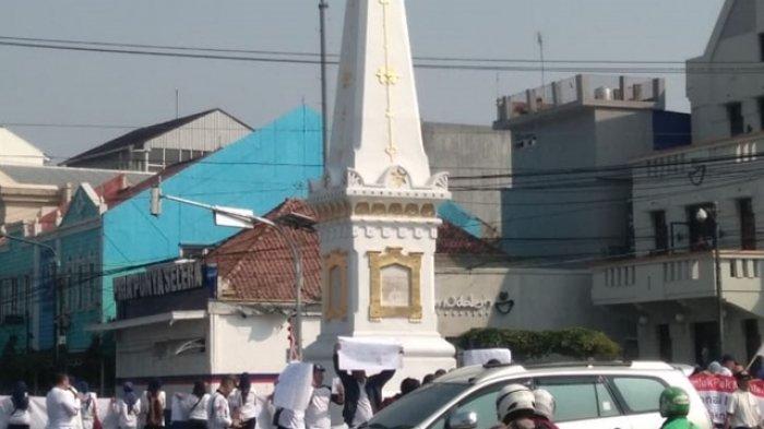 Puluhan Warga Gelar Aksi di Tugu Pal Putih Yogyakarta, Soroti Carut-marut PPDB 2019