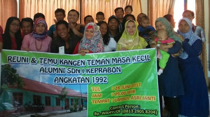 Mengharukan, Bertemu Setelah 25 Tahun Berpisah