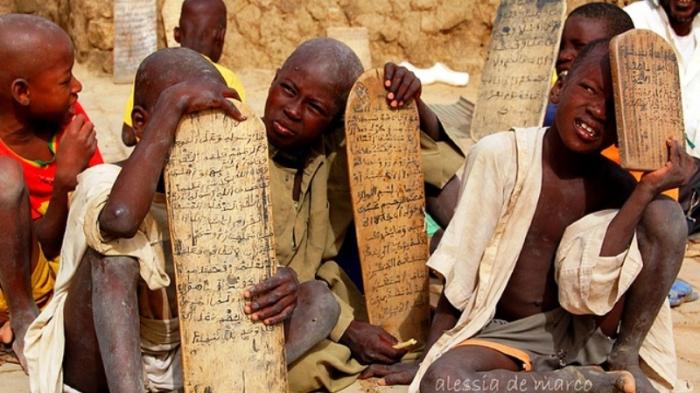 Tak Terbayangkan, Lihat Beginilah Perjuangan Anak-anak di Afrika untuk Belajar Al-Quran