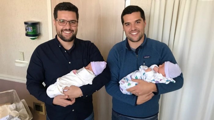 Unik! Tanpa Rencana, Saudara Kembar Ini Punya Anak di Hari yang Sama