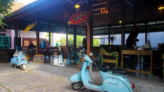 Menikmati Nuansa Vintage Dan Lezatnya Makan di Angkringan Sari Dele