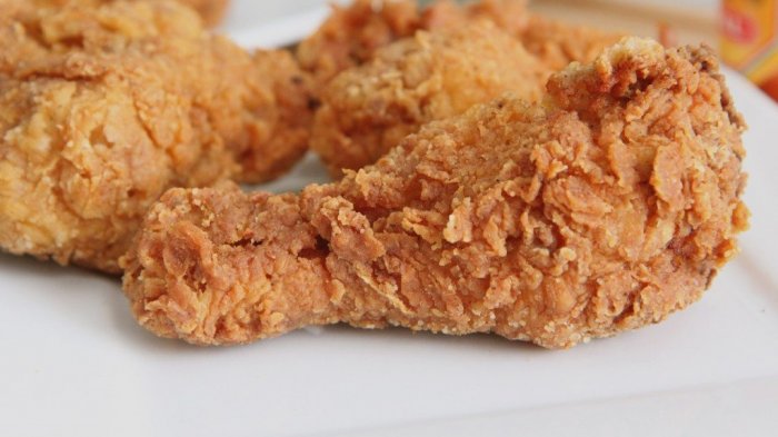 Trik Bikin Ayam Goreng Crispy Seperti KFC, Garing dan Renyah Tahan Lama