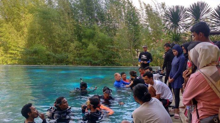 Belasan Difabel Mencoba Menyelam untuk Pertama Kalinya