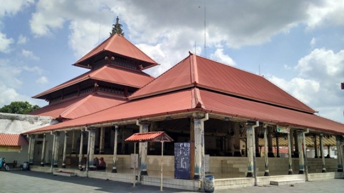 Sambut Ramadan, Masjid Gedhe Kauman Dibersihkan dan Kian Dipercantik