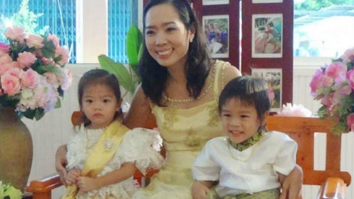 Saudara Kembar Tiga Tahun Ini Dinikahkan, Khawatir Salah Satunya Meninggal