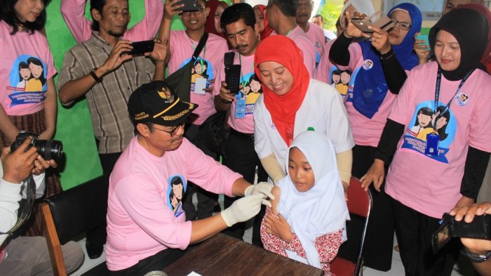 Kementerian Kesehatan Demonstrasikan Imunisasi HPV di Kulonprogo