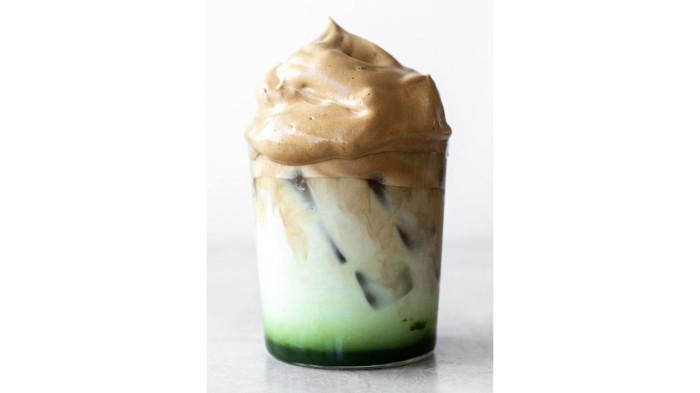 dalgona matcha latte