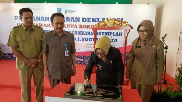 Demi Kesehatan Keluarga, Anak Diajak Untuk Menegur Orangtuanya yang Merokok