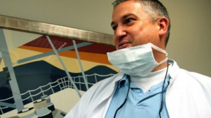 Dokter Gigi Horor Ini Cabut Delapan Gigi Pasien Sekaligus