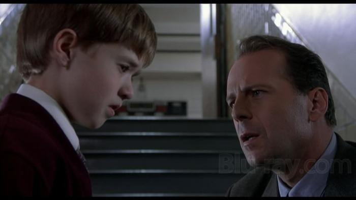 Cuplikan dari The Sixth Sense (1999)