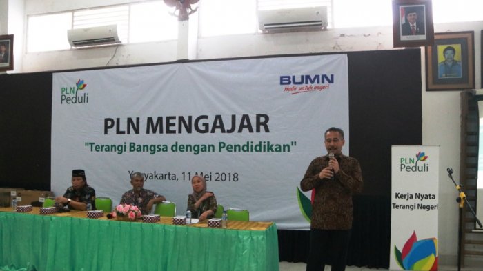 PLN Bangun Inspirasi Siswa dengan Program PLN Mengajar