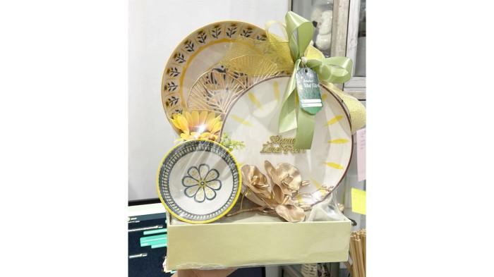 Ide hampers piring cantik