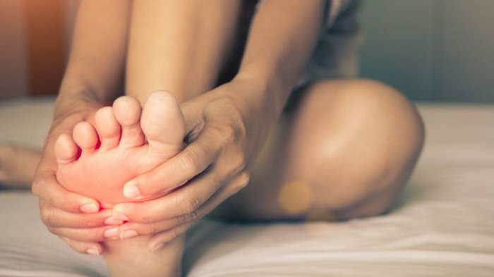 Mengapa Kaki Bisa Kram secara Tiba-tiba di Malam Hari?