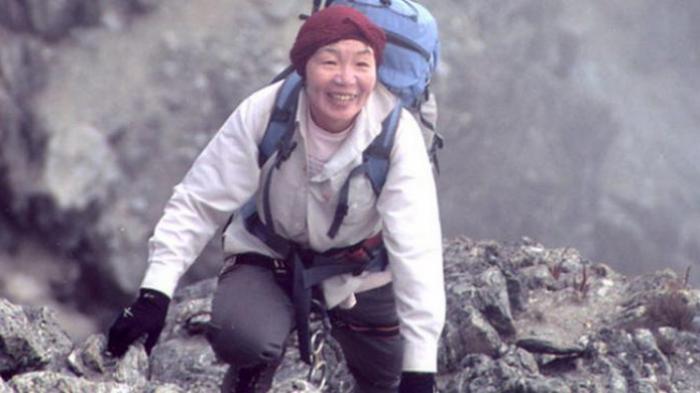 Perempuan Pertama Penakluk Everest Ini Meninggal, Apa Sebabnya