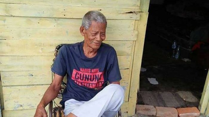 Viral! Tak Mau Ditilang Oleh Polisi, Ini Pengakuan Kakek Yang Bakar Motornya