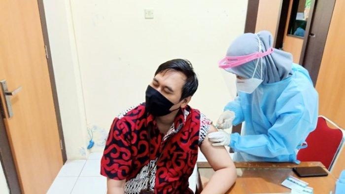Program Vaksinasi Covid-19 untuk Seluruh Karyawan Bank BPD DIY Cabang Wates Digelar di RSUD Wates