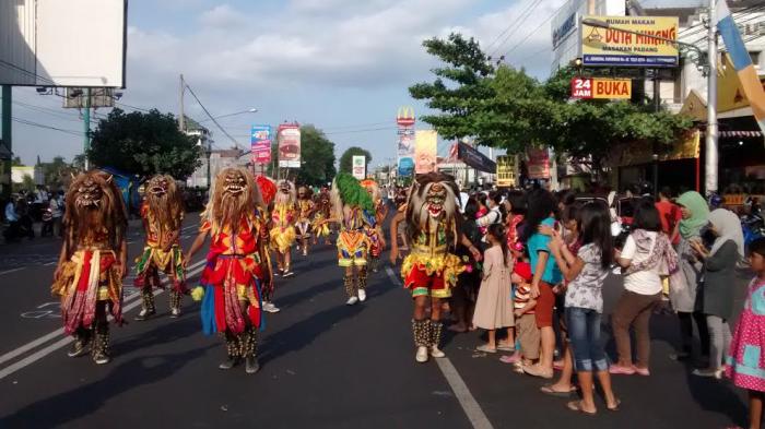 Selfie Time at FKY 2014
