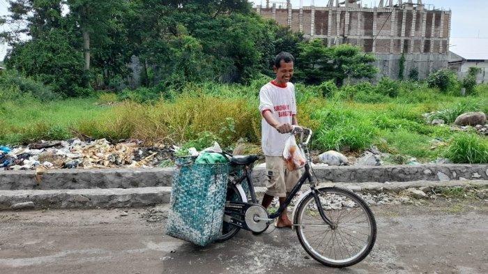 Kisah Pemulung Jujur Asal Kartasura Temukan Uang Rp15 Juta, Tunggu Pemiliknya Hingga Magrib