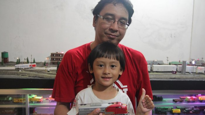 Pengalaman Berkesan bagi Kolektor Miniatur Lokomotif, Sering Rebutan di Lapak Online