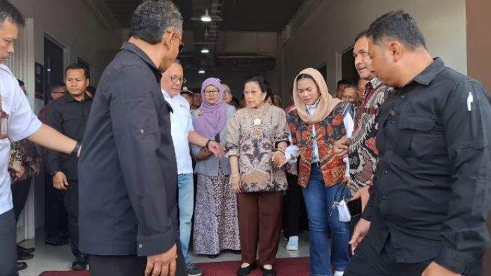 Presiden ke-5 RI, Megawati Soekarnoputri saat melakukan kunjungan di Daerah Istimewa Yogyakarta.