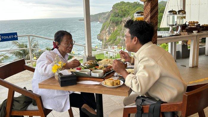 MENU BANCAKAN - Sensasi Buka Puasa Menu Ala Bancakan Plus View Luas Samudera Hindia di HeHa Ocean, Gunungkidul, Daerah Istimewa Yogyakarta (TRIBUN JOGJA)