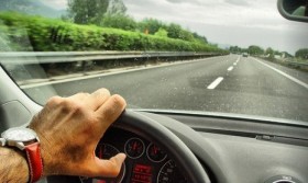 Wanita Ini Bayar RP 5,5 Juta untuk Dapatkan SIM dengan Ujian Mengemudi 22 Jam