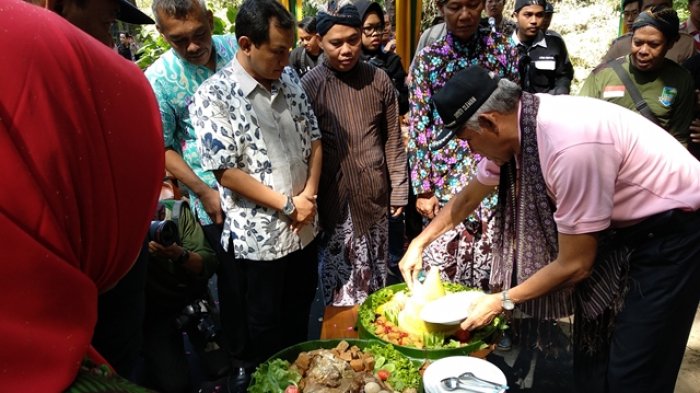 Bupati Sleman Buka Acara Merti Kali Boyong