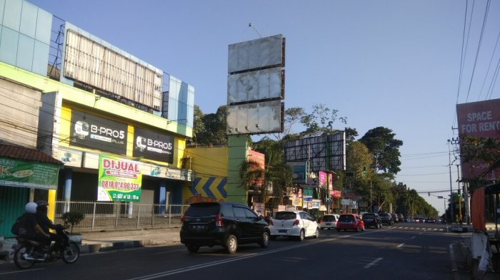 Sore Ini Simpang Empat Bulaksumur UGM Terpantau Lengang