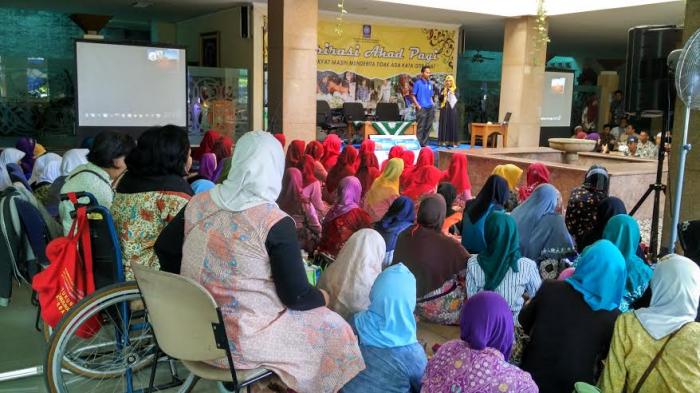 Ratusan Pengasong Hingga Pemulung Penuhi Kantor PP Muhammadiyah