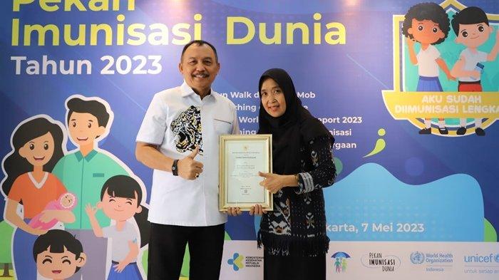 Berhasil Capai Target Imunisasi, Pemkab Purworejo Terima Penghargaan Terbaik II dari Kemenkes RI
