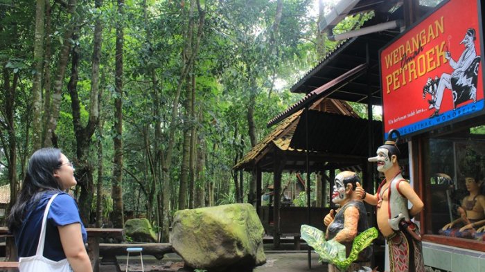 Omah Petroek Karangklethak, Berwisata Sekaligus Belajar Keberagaman