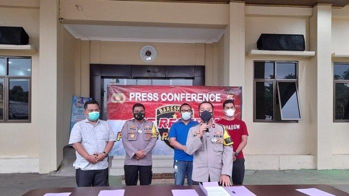 Polisi Bongkar Ritual Aneh Belasan Pria dan Wanita di Pandeglang, Mandi Bersama Tanpa Baju di Sungai