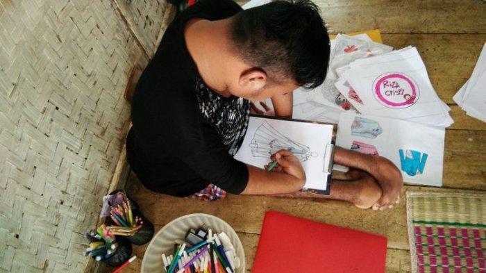 5 Fakta Seputar Rahmat Hidayat, Difabel Yang Jago Gambar Desain HIngga Ingin Bertemu Jokowi