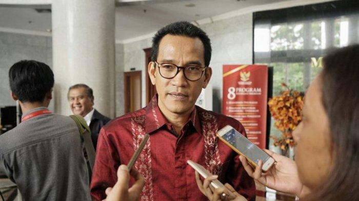 Ini Cuitan Refly Harun Seusai Dicopot Sebagai Komisaris Utama PT Pelindo