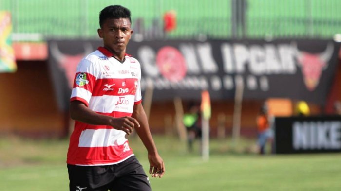 Rifad Marasabessy berseragam Madura United.
