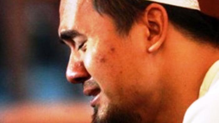Saipul Jamil Menangis di Kantor Polisi Sambil Mengaku Khilaf