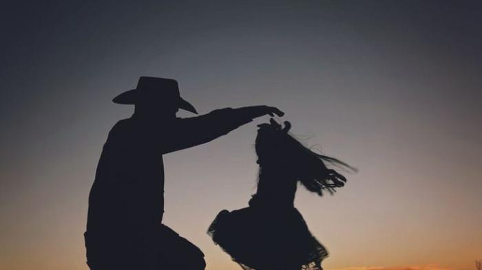 5 Puisi Singkat Menyentuh Hari Ayah Nasional 12 November 2025