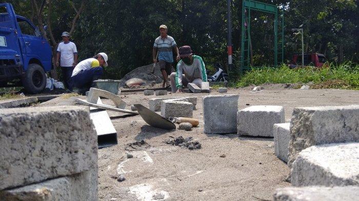 Sempat Dirumahkan, Warga Desa Sumbermulyo Merasa Terbantu dengan Program Padat Karya