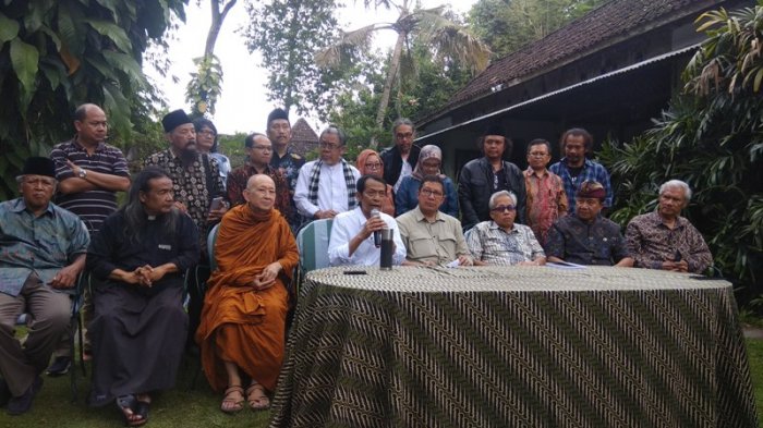 Tanggapi Kasus Perusakan Properti Sedekah Laut, Menteri Lukman: Agama dan Budaya Tak Bisa Dipisahkan